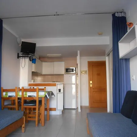 Apartamento De Vacaciones Sector El Pins Apartment